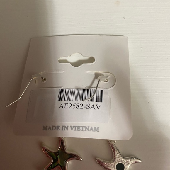 Feel like your on a beach with these cute starfish - Picture 2 of 4